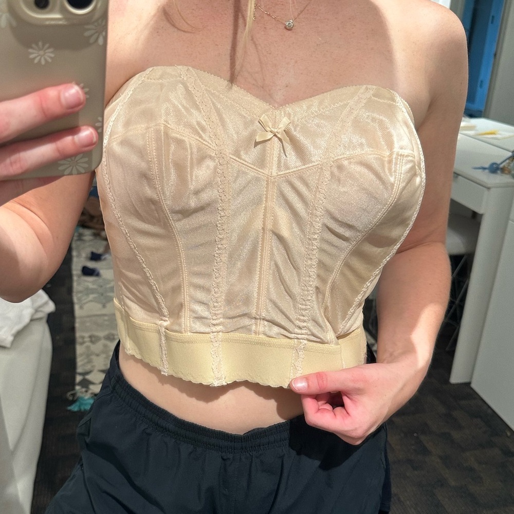 Vintage cream corset size 42b women’s